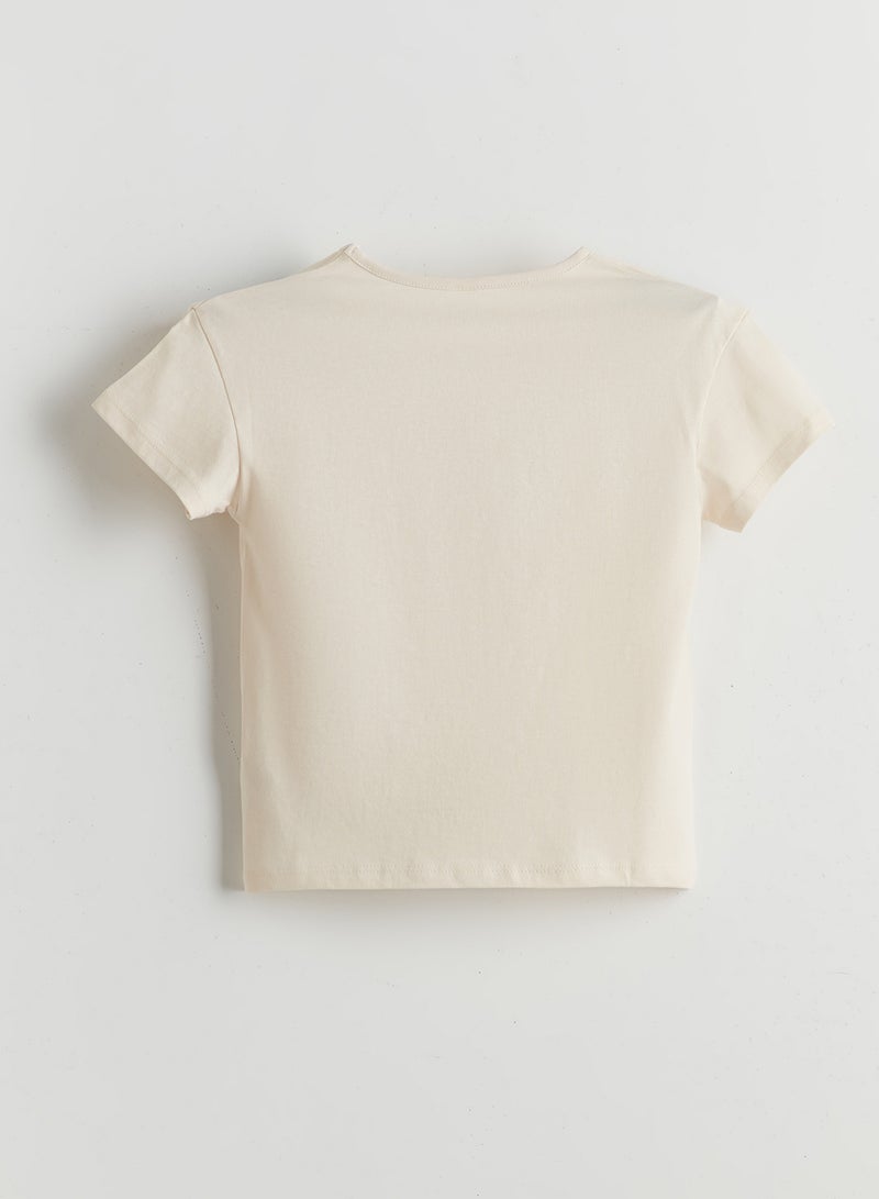 ال سي وايكيكي تيشيرت بناتي مطبوع برقبة دائرية - Image 2